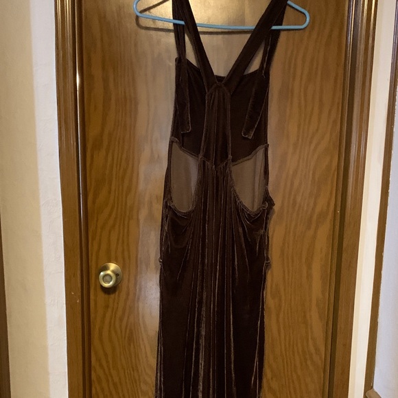 Easel crushed velvet brown romper size large - Picture 3 of 15